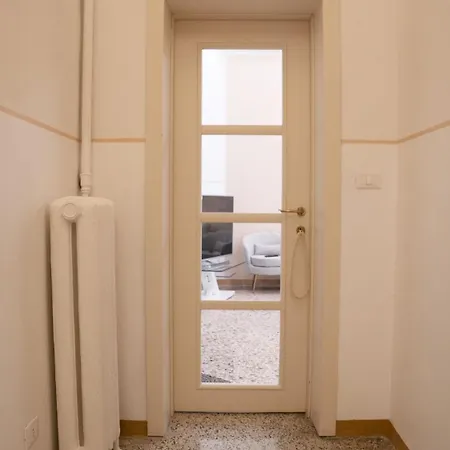 Sweet Apartment *